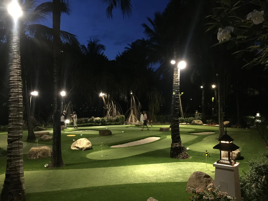 Use themed greens for your Toronto mini golf course.