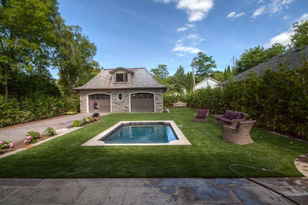 backyard&#32;with&#32;pool